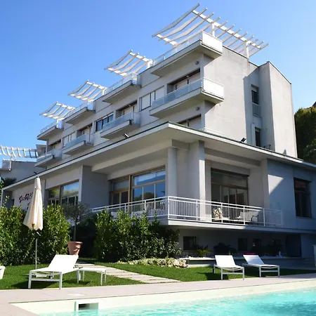 Hotel Grand Passetto 4*