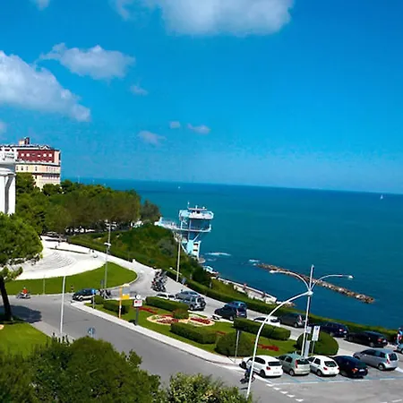 Grand Passetto Hotel 4*