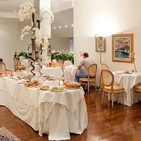 Grand Passetto Hotel 4*