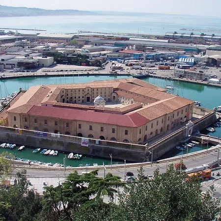 Hotel Grand Passetto 4*