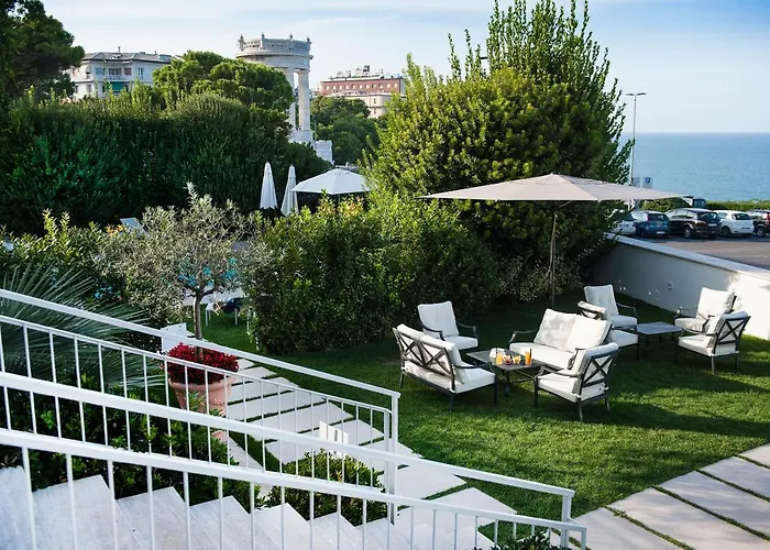 Grand Passetto Hotel 4*